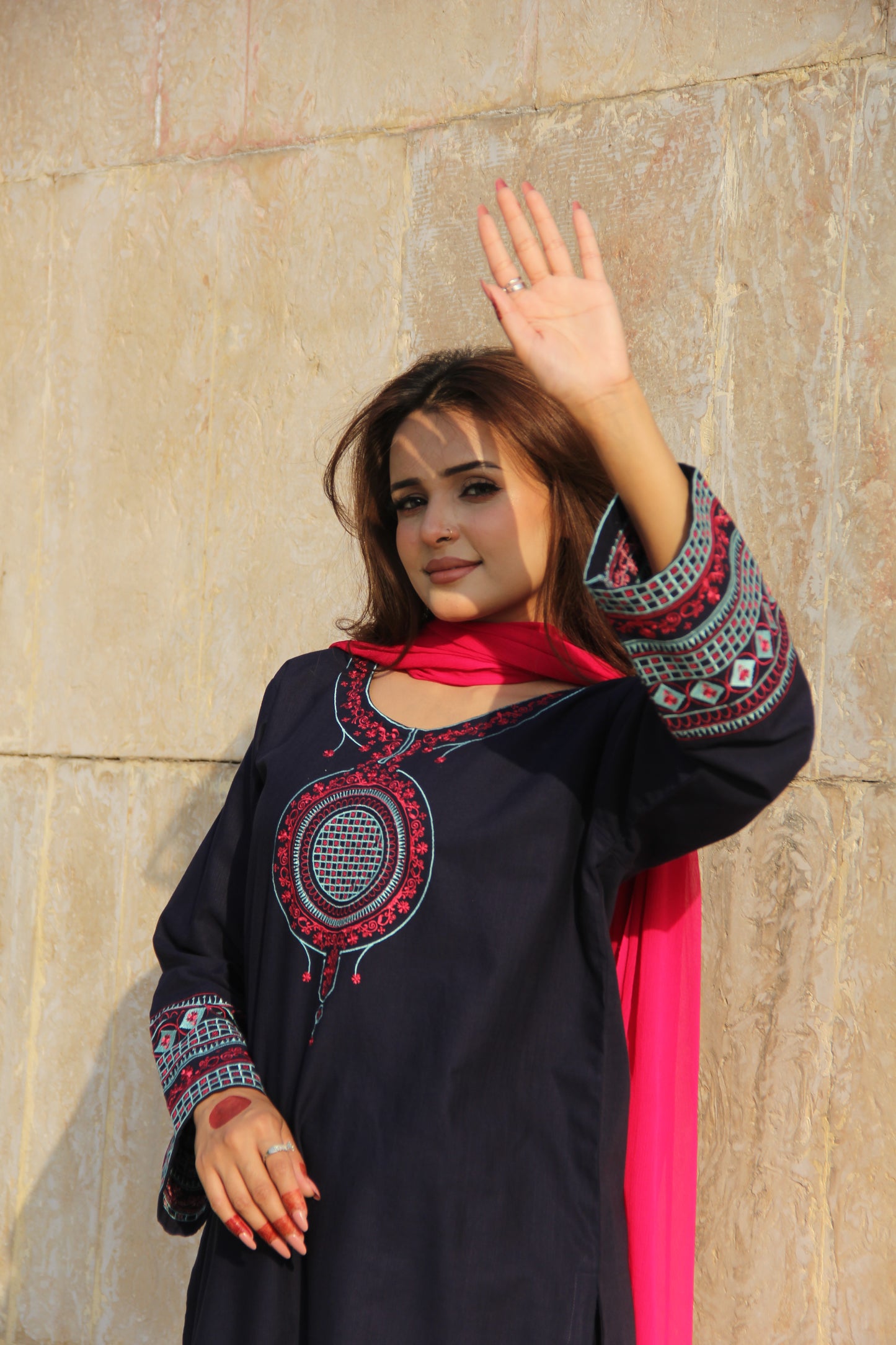 NAVYNEST EMBROIDERED KHADDAR SUIT (2-PIECE)