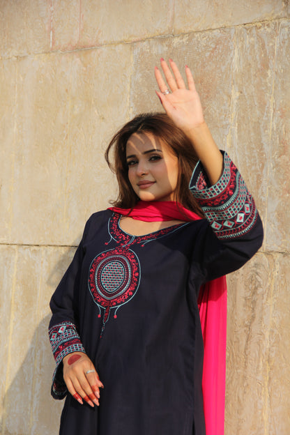 NAVYNEST EMBROIDERED KHADDAR SUIT (2-PIECE)