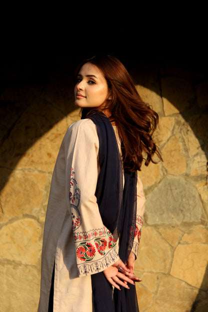DESERTBLUE EMBROIDERED KHADDAR SUIT (2-PIECE)